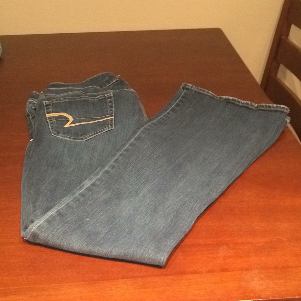EUC AE Artist Jeans